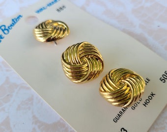 3 Gold Knot Vintage Buttons 3/4 Inch 18mm Le Bouton Button Card