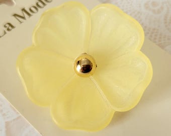 BIG Yellow Vintage Flower Buttons 1 3/8 Inch 35mm La Mode Novelty Button