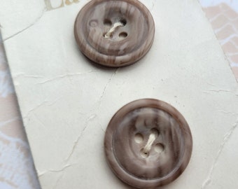 2 Vintage La Mode Buttons, Light Brown Swirl, 3/4 Inch (18mm)