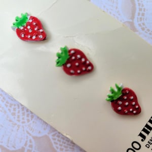 Strawberry Metal Shank Vintage Buttons: Novelty Miniatures (10mm, 3/8 Inch Wide)