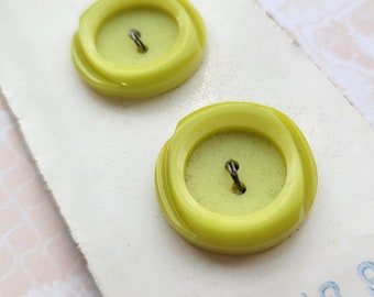 2 Pear Green Vintage Buttons 13/16 Inch 22mm Imperial Button Card