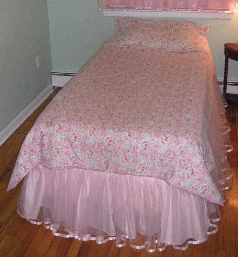 QUEEN Tulle Bed Skirt Choose Your Color 18 Inches to 20 Etsy