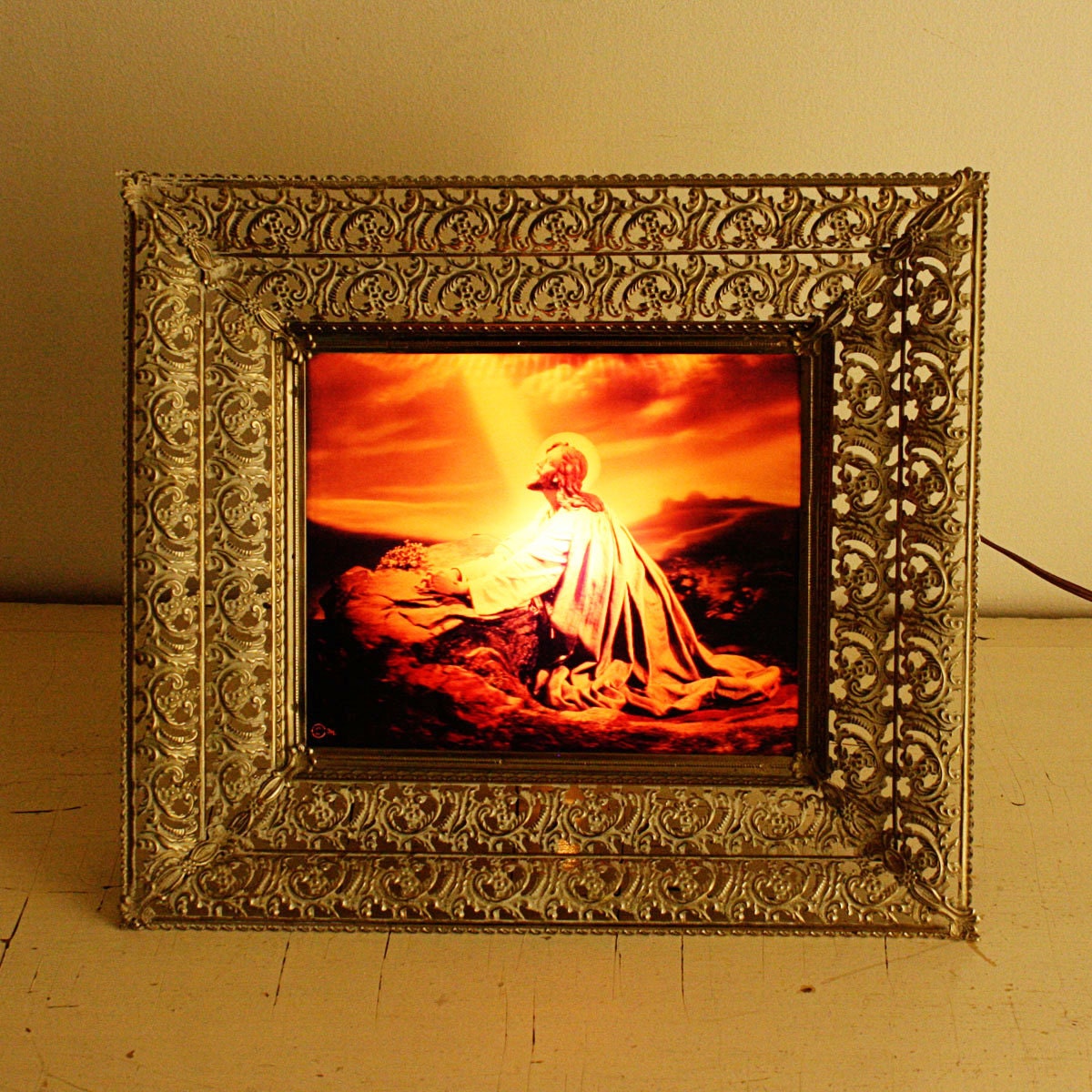 Vintage Jesus picture lighted Jesus praying ornate frame Etsy