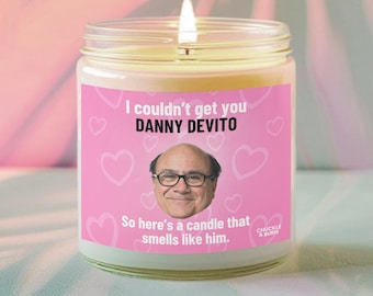 Vela de vidrio de 9 oz que huele como Danny Devito / Regalo de fan de Danny Devito, regalos para mejores amigos, vela inspirada en Fandom - ¡ENVÍO RÁPIDO!