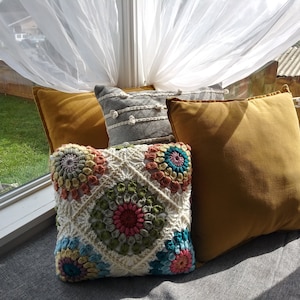 Artefacet&#39;s Handmade Crochet Multi Sunburst Throw Pillow