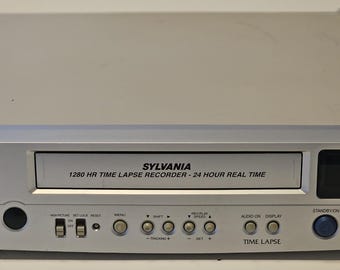 Sylvania SY96R Video Cassette Recorder VCR - Player and Time Lapse