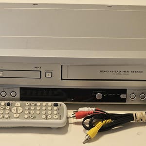 Sylvania SSD803 4-Head Hi-Fi Stereo VCR/DVD Combo Player