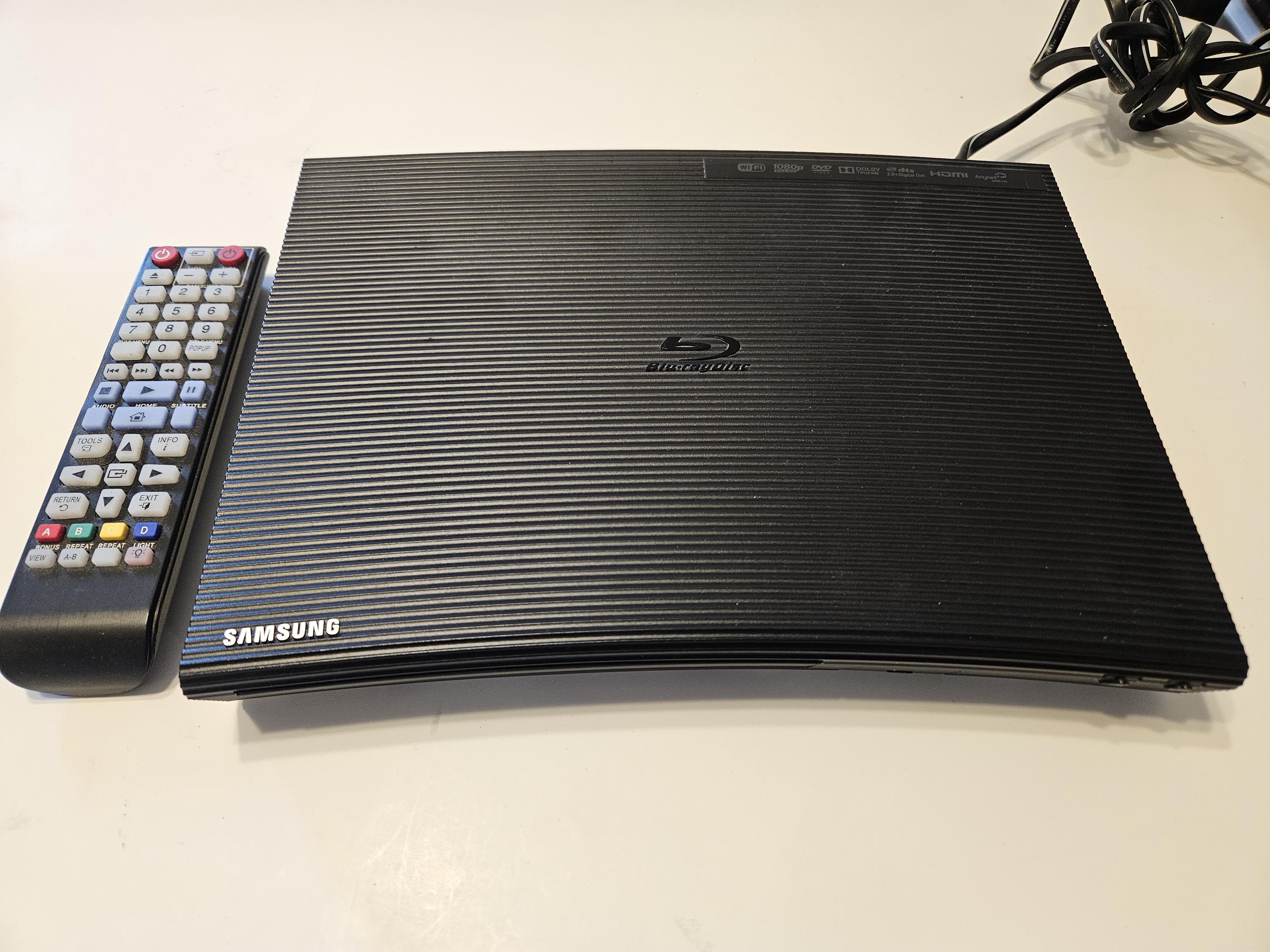Samsung BD-J5700 Blu Ray Player W/ Built in Wifi and Remote