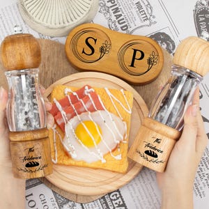 Personalised Wooden Retro Salt & Pepper Grinder,Solid Wooden Grinder,Salt or Pepper Mill,Manual Spice Crusher Kitchen Utensils,Pepper Shaker