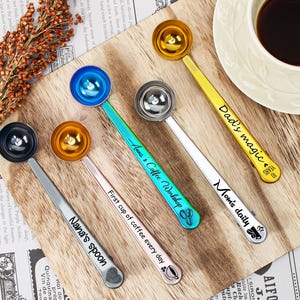 Prendedor de colher de café personalizado, presente personalizado para casais, colher de aço gravada com prendedor, presente perfeito para amantes de café, colher de café de aniversário