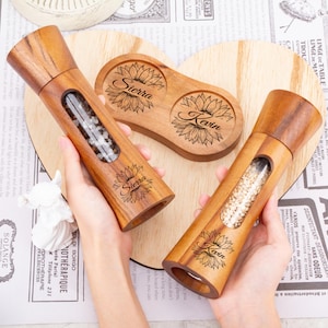 Personalised Wooden Salt & Pepper Grinder Set,Solid Wooden Grinder,Salt or Pepper Mill,Manual Spice Crusher Kitchen Utensils,Pepper Shaker