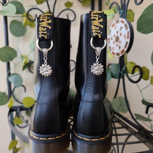 Dr. Martens solrosberlocker