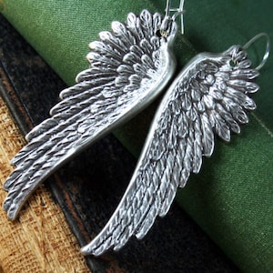 Vintage Angel Wing Earrings, Oxidized Silver, Wings, Silver Jewelry, Etched, Gift for Her, Women's Earrings Bild 1