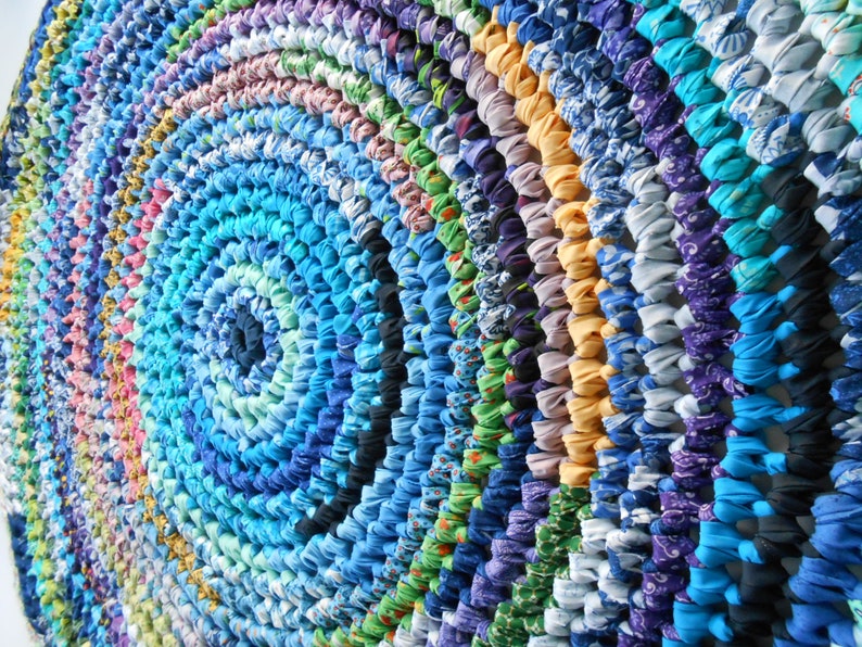 Round Rag Rug, Circle Rug , Crocheted Throw Rug, Multi-color, Blues ...
