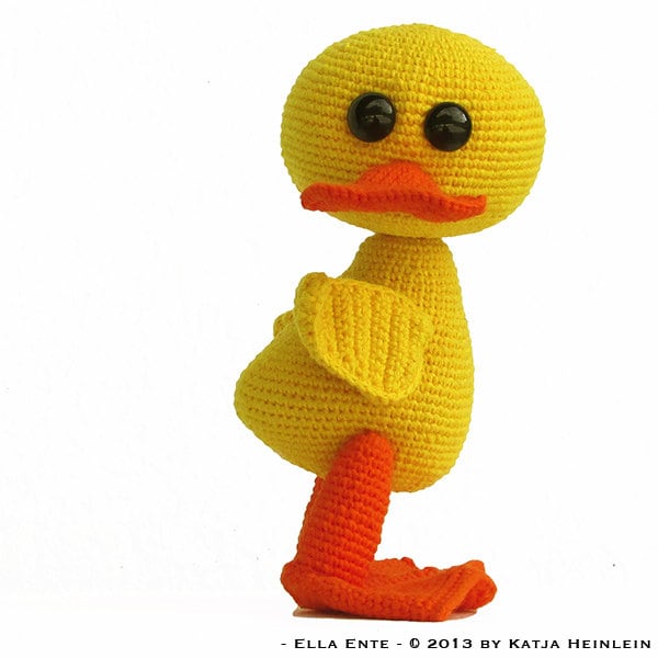 pattern duck Ella Ente, by Katja Heinlein, pdf file tutorial animal duckling Häkelanleitung Entchen animal bird