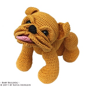Baby Bulldog puppy pdf pattern by Katja Heinlein crochet tutorial amigurumi dog englische bulldogge english bully
