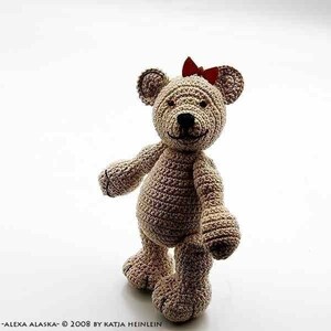 2 amigurumi bears Alaska, PDF crochet pattern animal tutorial file by Katja Heinlein teddy stuff toi plushie digital teddie ebook image 2