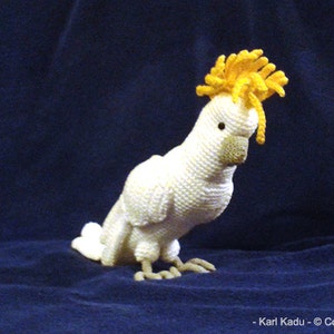 PDF crochet pattern amigurumi tutorial by Conni Hartig ebook cockatoo bird parrot parakeet