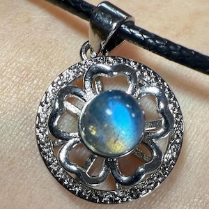 Labradorite Spinner Necklace: Natural Crystal (4mm)