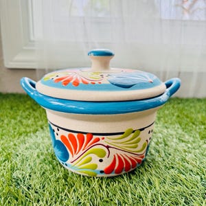 Handmade Mexican Cazuela – 44 oz Lidded Clay