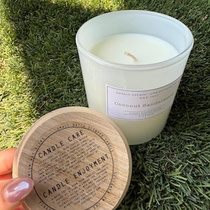 Coconut Sandal Scented Artisan Candle–Large 9 oz Soy Blend|Mother's Day Gift|Hand-Poured Luxury Scented Candle  Relaxation & Home|Home Decor