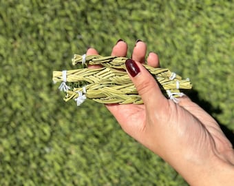 Sweetgrass Braids| Wholesale| White Sage Alternative| Sage Bundles 4"| Smudge Sticks Bulk| Sage for cleansing| handmade| hand wrapped| Altar