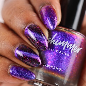 Spectral Feeling Magnetic Multichrome Nail Polish By KBShimmer
