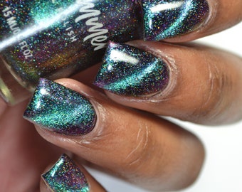 Universal Appeal Magnetic Multichrome Flakie Nail Polish by KBShimmer