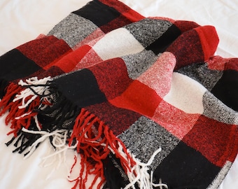 Deken van geruite wolmix – rood en zwart Gezellige geruite bankdeken, zachte duurzame sprei, moderne rustieke boerderijdeken
