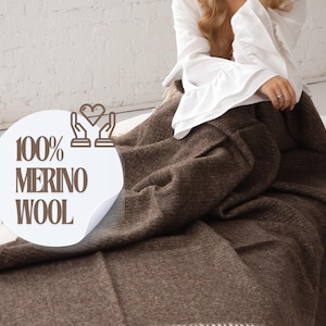 Luxury Wool Blanket for All-Year Comfort – Soft Brown Throw for Home & Gifting