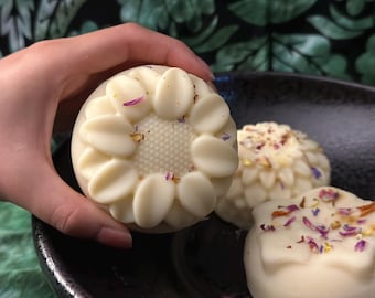 7 zepen met wilde bloemen met magische eigenschappen en kruiden voor spirituele en lichaamsreiniging - inclusief 3 geuren