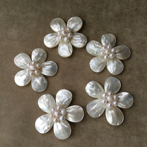 Mother of Pearl, Freshwater Pearl Flower Pendant, Sold by the piece