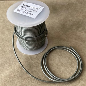 2mm Metallic Silver Leather, Round, Made in India