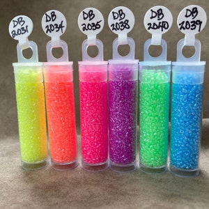 Leuchtendes Delica 11/0 Sortiment, 6er Set von Miyuki