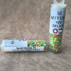 Delica 11/0 DBMIX2066, Luminous Mix 6 von Miyuki