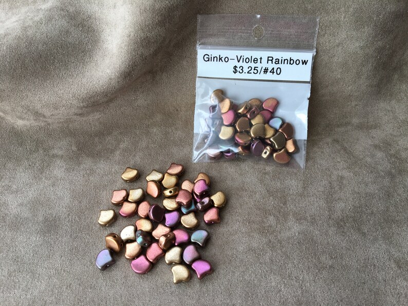 Pack of 40 Ginko Beads Violet Rainbow