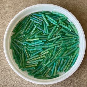 ツイストビューグルビーズ、12 mm / サイズ 4、TW2712-179F、マット透明グリーン AB、ミユキ製