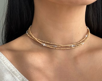 Tretrådig tulasi kanthimala med pärlor och sterlingsilver