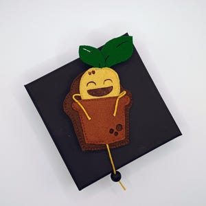 Broches de plantas mágicas, lindos y divertidos: el regalo perfecto para los fanáticos de la fantasía.