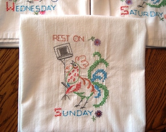 Days of the Week dish towels, flour sack towels, Roosters, set of 7, machine embroidery