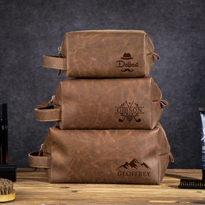 Engraved Men&#39;s Toiletry Bag, Personalized Leather Travel Kit, Groomsmen Gift, Anniversary Gift,Travel Toiletry Bag,Leather Accessory for Him