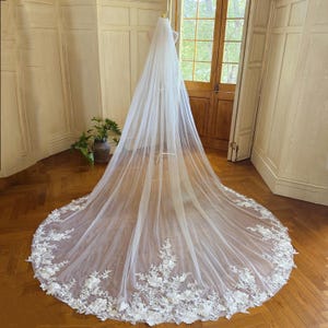 Cathedral Wedding Veil with Flower Lace Veil Handmade Customized Veil Floral Veil Ivory Tulle Veil Gorgeous Lace Veil White Veil Chapel Veil