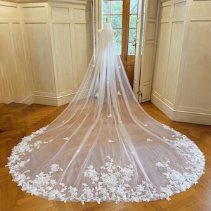 Embroidered Lace Wedding Veil Flower Lace Veil Cathedral Long Veil Custom Ivory Veil Off White Veil Leaf Lace Veil Floral Lace Veil 1T