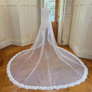 Embroidered Lace Wedding Veil All Around Lace Edge Veil Floral Lace Veil Cathedral Length Veil Full Circle Lace Veil Lace Trim Veil 1 Tier