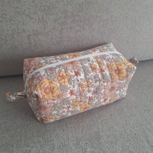 Trousse à maquillage, cousue main.
