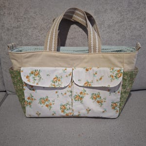 Sac à main, cousu main.