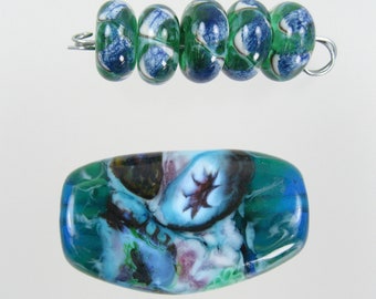 Handcrafted Glass Lampwork Tab Focal with 5 Bead Set- Micro Green /SRA 133