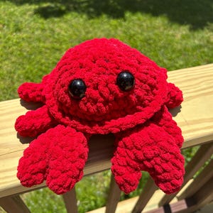 Crochet crab