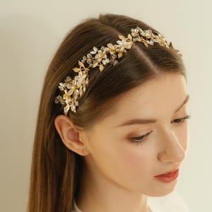 Bridal Hair vine, Wedding Hair vine, Rose Gold Wedding Flower, Bridal Headband, Pearl Headpieces for Women with Ribbon