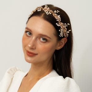 Bridal Hair vine, Wedding Hair vine, Rose Gold Wedding Flower, Bridal Headband, Pearl Headpieces for Women with Ribbon